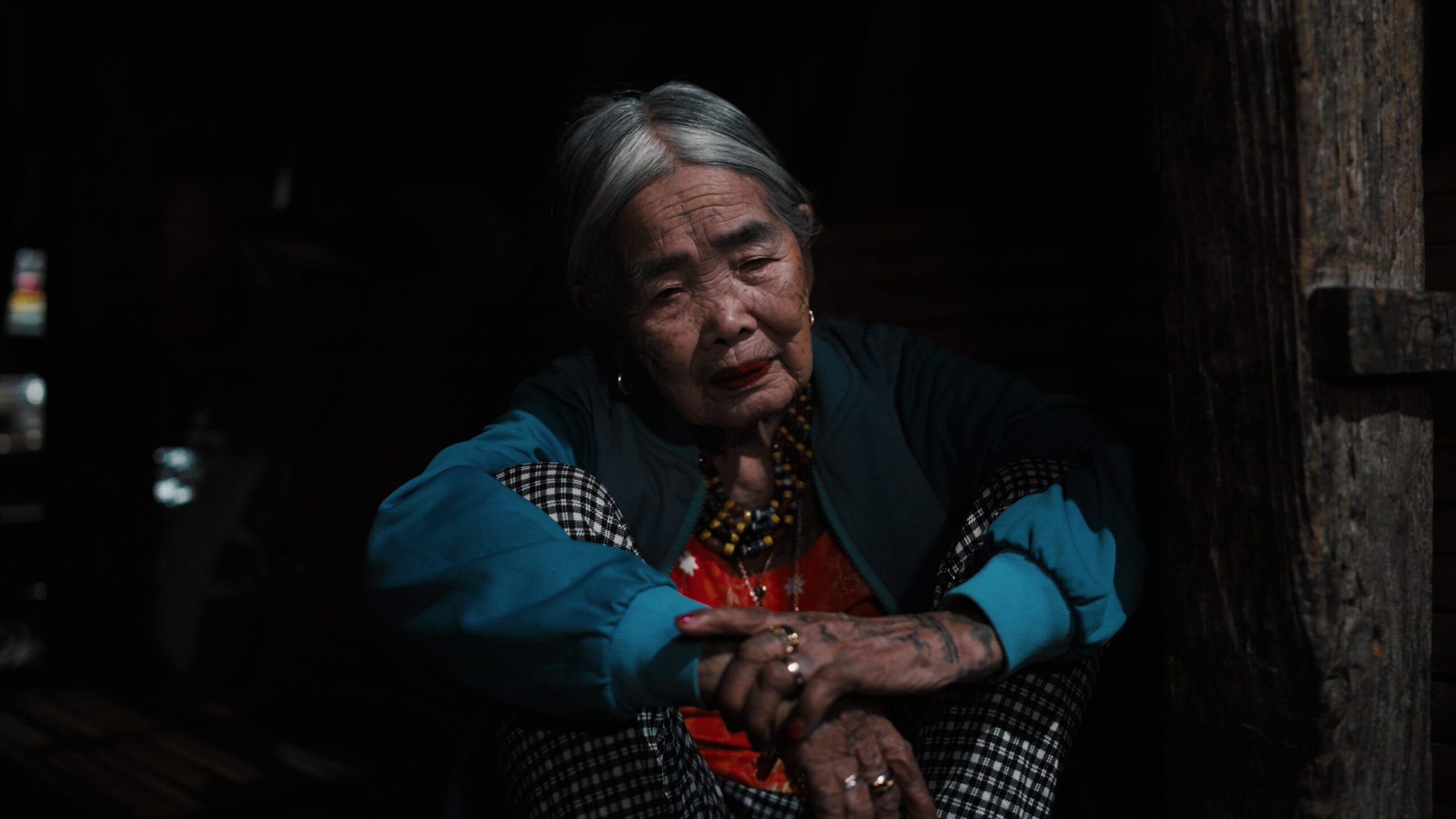 Du betrachtest gerade Premiere: Whang Od – Die Matriarchin im Dorf der Tattoo-Frauen